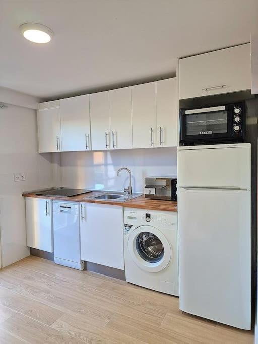 Encantador Duplex Para 6 A 1 Minuto De La Playa Беналмадена Екстериор снимка